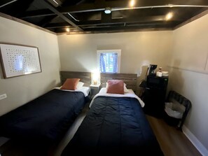 1 Schlafzimmer, Schreibtisch, WLAN, Bettwäsche