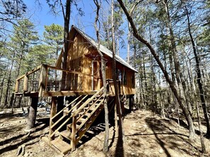Exterior - Rustic Tree House Nestled in the Heart of Ouachita National Forest, Arkansas (Boles)