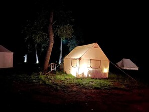 Exterior - Cute Glamping Tent Rental on the Pecos River for Romantic Getaways near the Santa Fe Forest, New Mexico (Pecos)