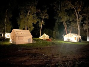 Exterior - Cute Glamping Tent Rental on the Pecos River for Romantic Getaways near the Santa Fe Forest, New Mexico (Pecos)