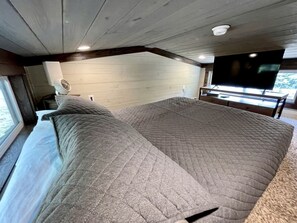 1 Schlafzimmer, Schreibtisch, WLAN, Bettwäsche