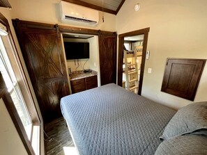 1 habitación, escritorio, wifi y ropa de cama 