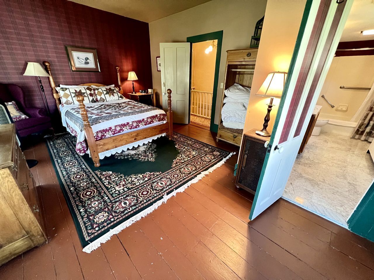 3 habitaciones, escritorio, wifi y ropa de cama 
