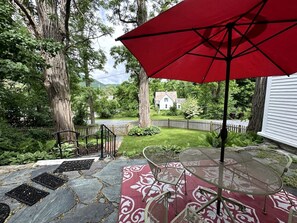 Terrace/patio - Unique Cottage with Great Surroundings in Sunderland, Vermont (Sunderland)