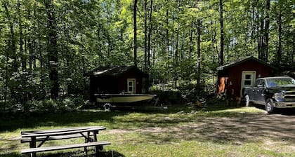 Charming Cabin in the Trees near Boulder Lake for an Amazing Escape near White Lake, Wisonsin