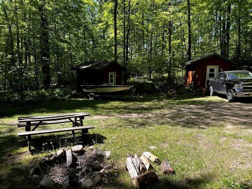 Charming Cabin in the Trees near Boulder Lake for an Amazing Escape near White Lake, Wisonsin