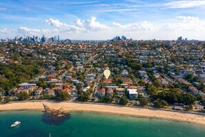 Beach - EST12 - 3 month minimum stay - Bright apartment with Patio Access (Mosman)