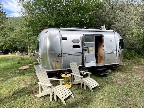Unforgettable Glamping Escapes in this Cool Airstream on the Pecos River, New Mexico