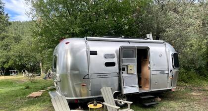 Unforgettable Glamping Escapes in this Cool Airstream on the Pecos River, New Mexico