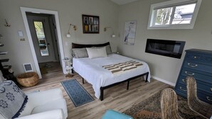 Unclassified image, 5 of 6, button - Columbia River Glamping Retreat: Cozy Cabin for Two in Skamokawa, Washington (Skamokawa Valley)