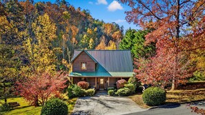 Exterior - Cabin Getaway Hot Tub, Fire Pit & Mountain Views! (Sevierville)