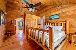 3 bedrooms, desk, iron/ironing board, travel cot - Cabin Getaway Hot Tub, Fire Pit & Mountain Views! (Sevierville)