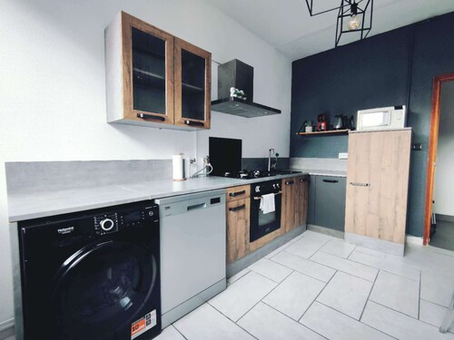 Bright & Cozy 2 bedrooms • Walk Everywhere in Saint-Étienne