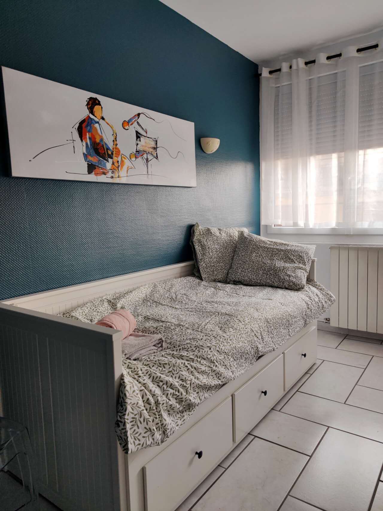 2 chambres, fer et planche à repasser, Wi-Fi, draps fournis