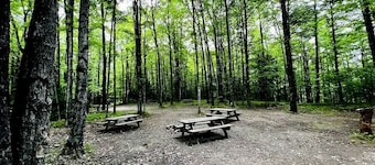 Couples Cabin Close to Wolf River for a Peaceful Escape near White Lake, Wisconsin