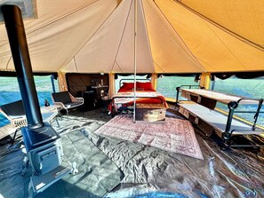 تناول الطعام بالخارج