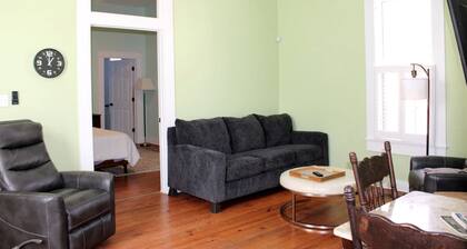 Stunning Tiny House Close to Fantastic Hiking Trails in Little Rock, Arkansas