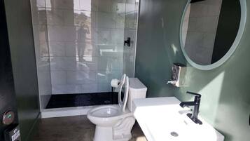 Towels, soap, shampoo, toilet paper