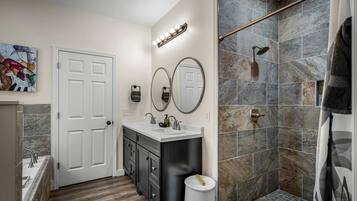 Jetted tub, hair dryer, towels