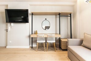 Family Room | Living area | 50-inch Smart TV with cable channels