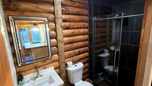 Bathroom - Romantic Cozy Cabin Designed for relaxation and Tranquility in Sevierville, Tennessee (Sevierville)