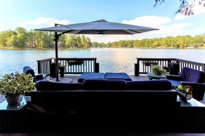 Terrace/patio - Romantic Couples Cottage for Relaxing Getaways on the Outskirts of Hot Springs, Arkansas (Hot Springs National Park)