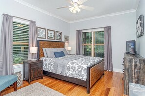 Room - Impressive Cabin with Great Surroundings in Chattanooga, Tennessee (Chattanooga)