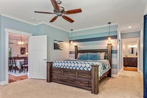 3 bedrooms, desk, iron/ironing board, WiFi - Impressive Cabin with Great Surroundings in Chattanooga, Tennessee (Chattanooga)