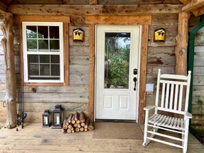 Exterior detail - Stunning Group Cabin with Beautiful Surroundings and Hiking Trails in Arkansas (Boles)