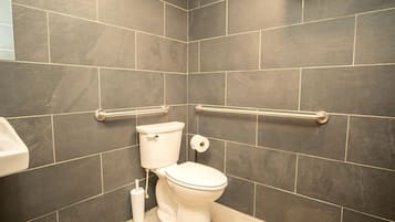 Towels, soap, shampoo, toilet paper