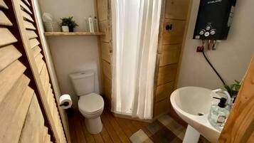 Toalhas de banho, sabonete, shampoo