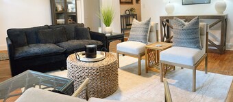 Beautifully furnished 3-bed/1-bath house in downtown Hogansville for rent!