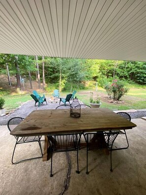 Outdoor dining