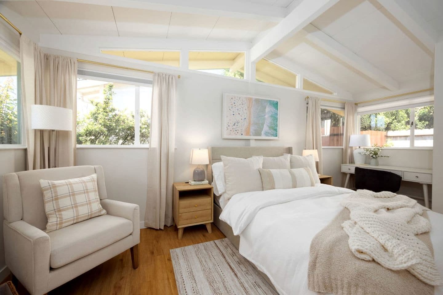 1 bedroom, desk, iron/ironing board, WiFi