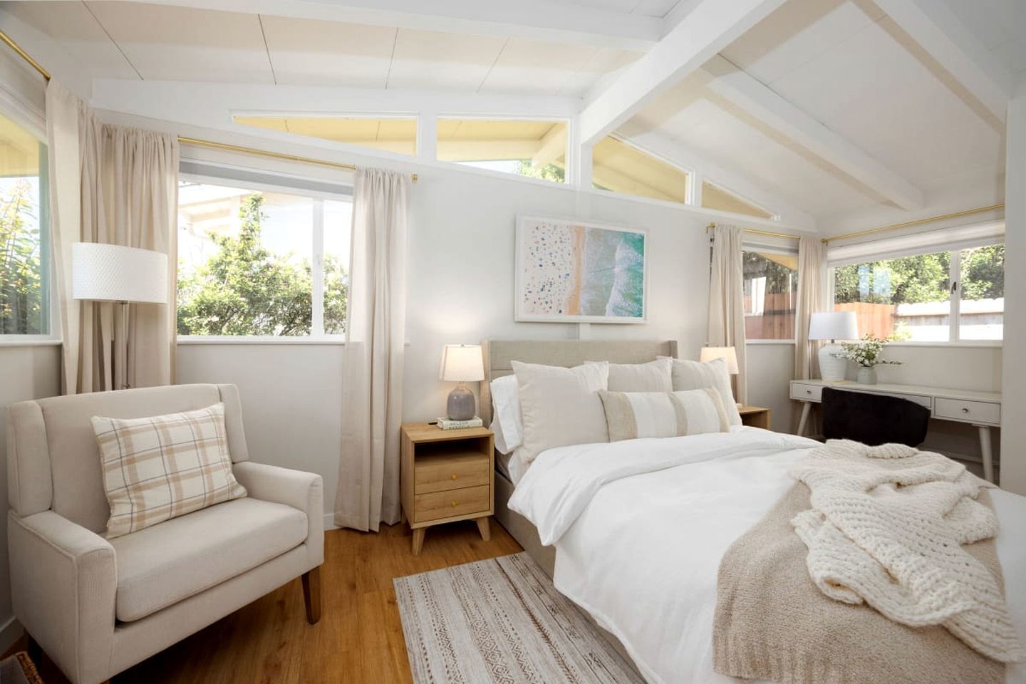 1 bedroom, desk, iron/ironing board, WiFi