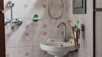 淋浴設備、風筒、提供毛巾、番梘