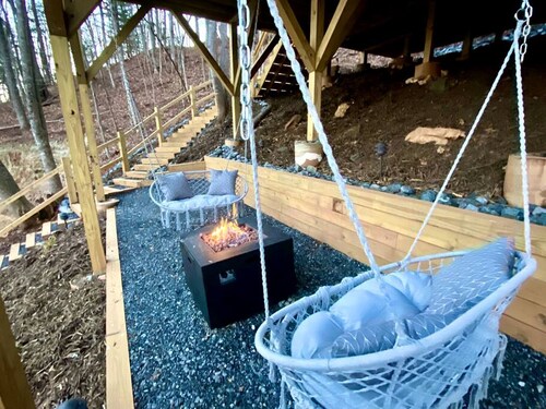 Luxury Redefined: Todd, NC Dome with Private Hot Tub, Unparalleled Views, and Outdoor Oasis