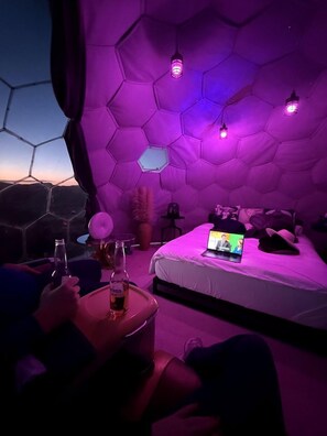 1 室のベッドルーム、WiFi、ベッドシーツ