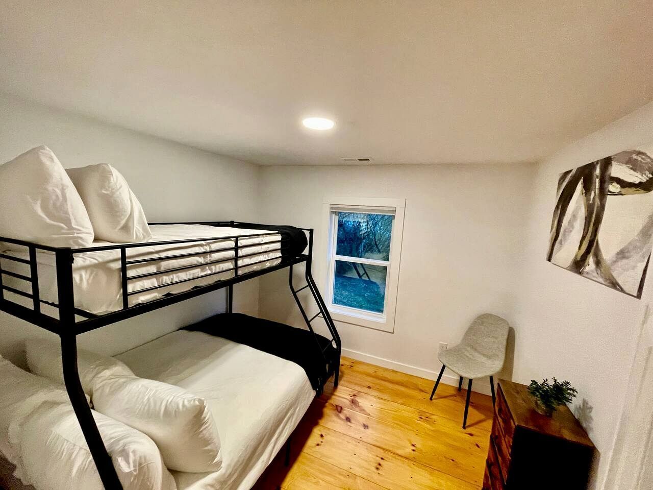 2 Schlafzimmer, Schreibtisch, Bügeleisen/Bügelbrett, WLAN