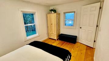 2 Schlafzimmer, Schreibtisch, Bügeleisen/Bügelbrett, WLAN