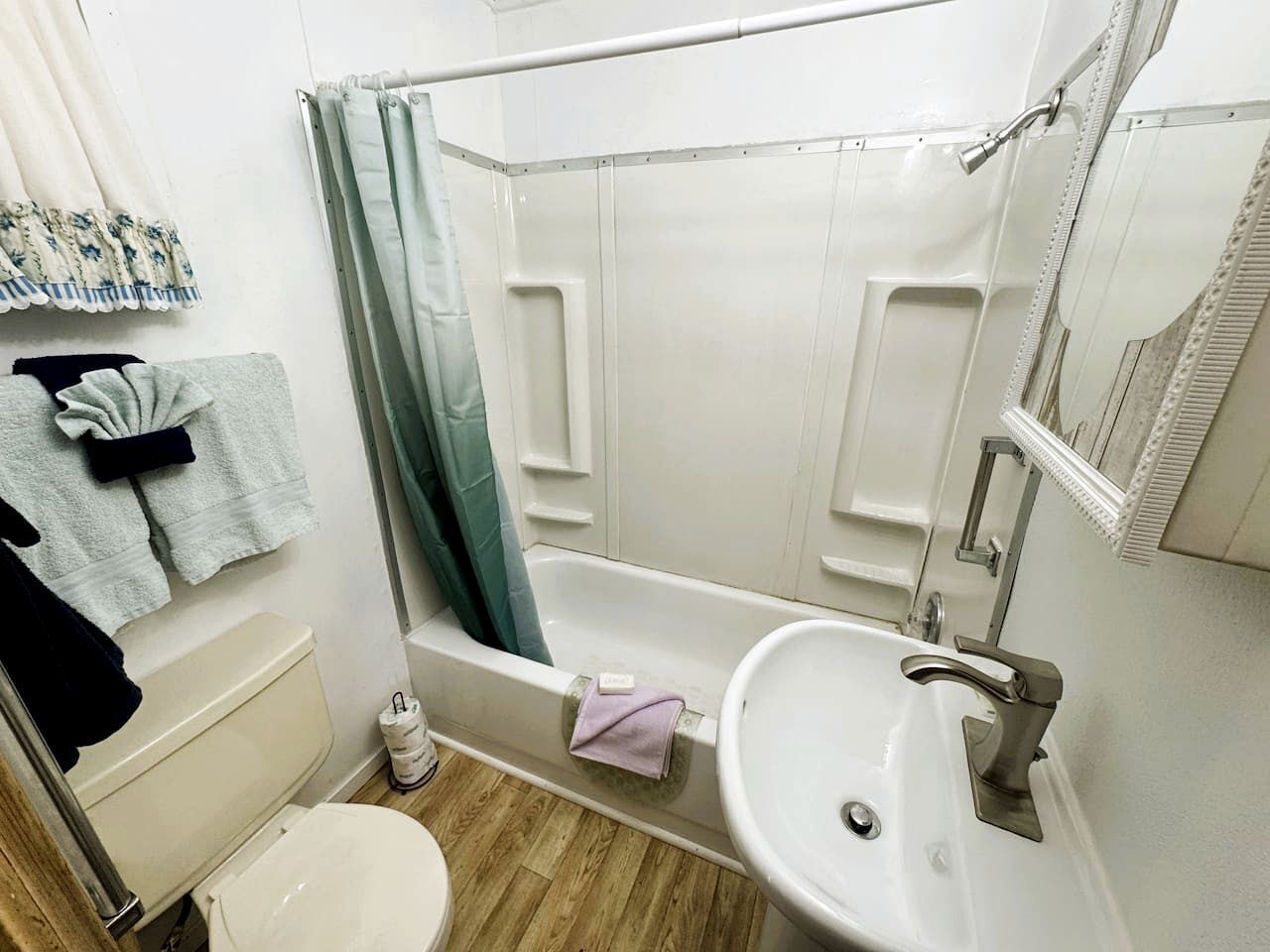 Towels, soap, shampoo