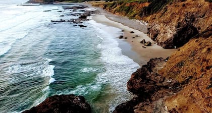 Family-Friendly Tiny House Getaway near Waldport, Oregon