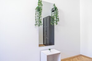 Basic-Apartment | Bügeleisen/Bügelbrett, kostenloses WLAN