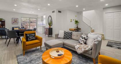 Casa Noble Retreat - King/Office