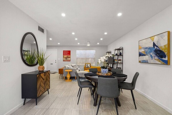 Interior - Casa Noble Retreat - King/Office (El Paso)