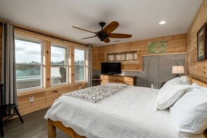 2 多间卧室、办公桌、熨斗/熨衣板、旅行婴儿床