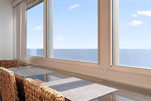 Dining - Direct Oceanfront Two Bedroom Condo with Pool (Ocean City)