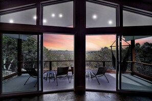 Interior - Modern Cabin for Four in Wimberley, Texas, for Glamping Escapes in Nature (Wimberley)