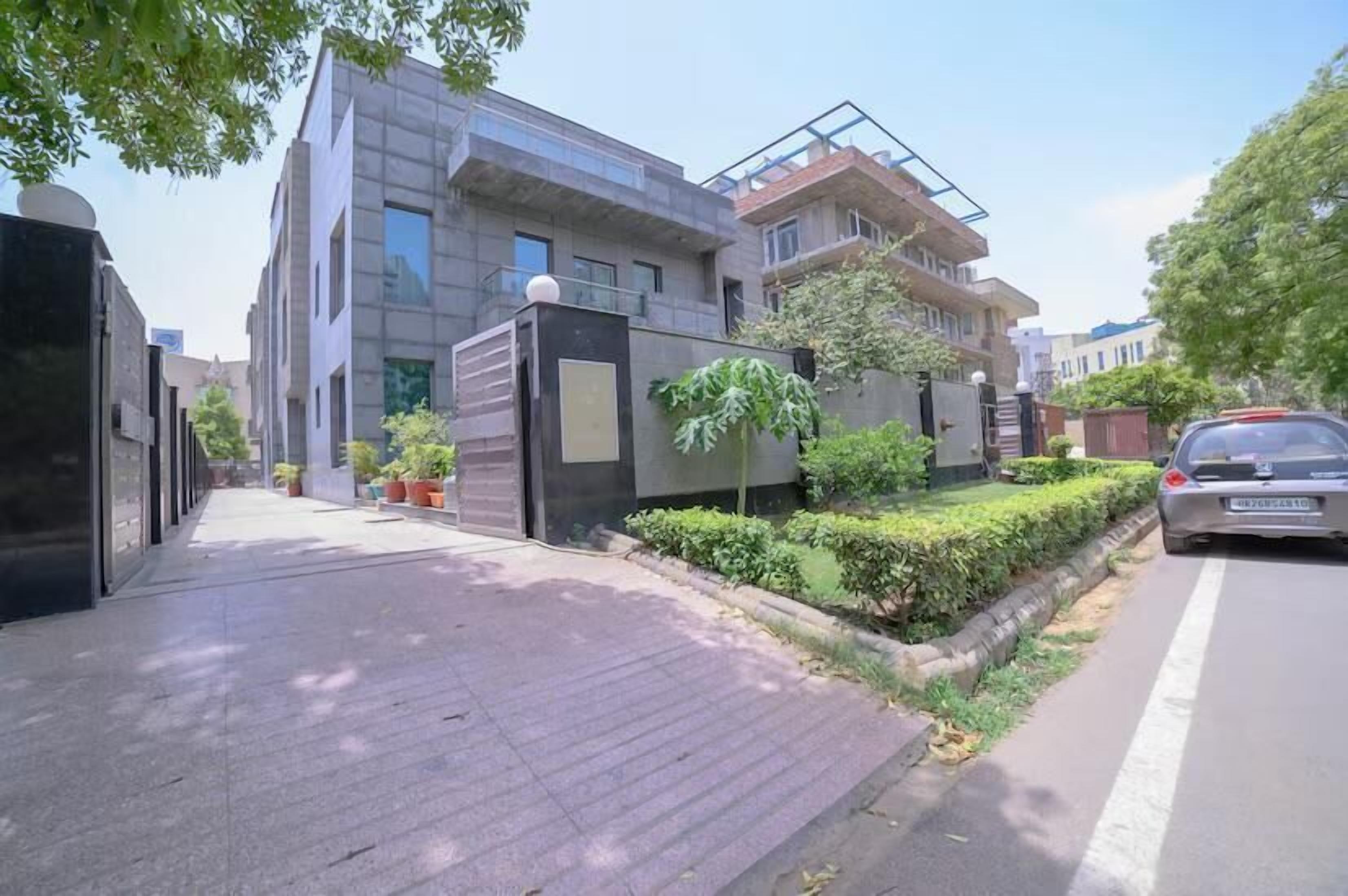 Mặt tiền nơi lưu trú