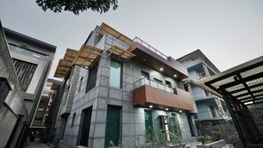 Front of property - CORPORATE STAYS-SUNCITY (Gurugram)